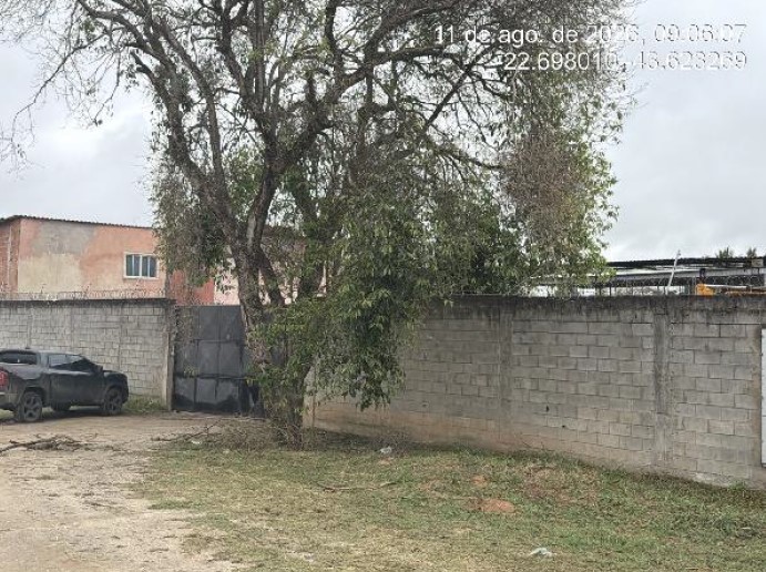 Terreno em leilão em Japeri