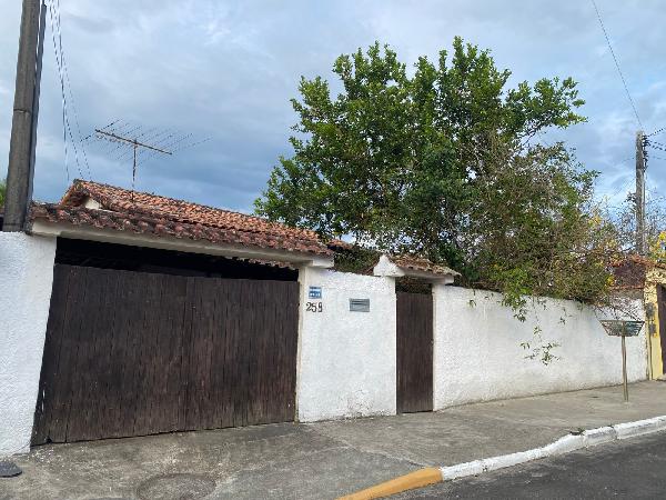 Casa em leilão em Marica