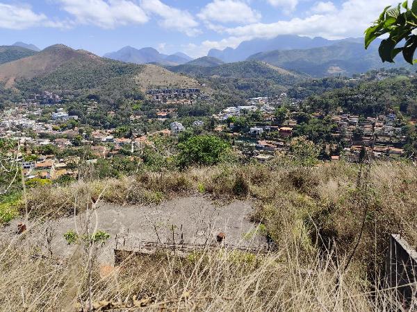 Terreno em leilão em Petropolis