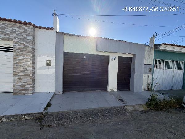 Casa em leilão em Lajedo