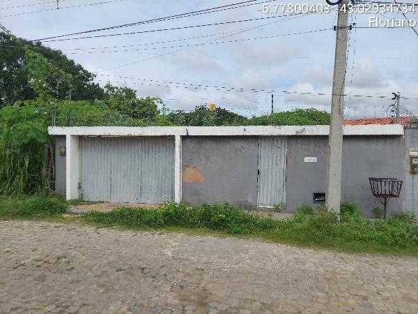 Casa em leilão em Floriano