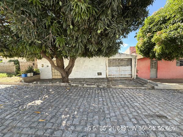 Casa em leilão em Acu