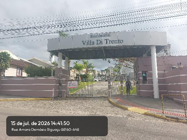 Apartamento em leilão em Biguacu