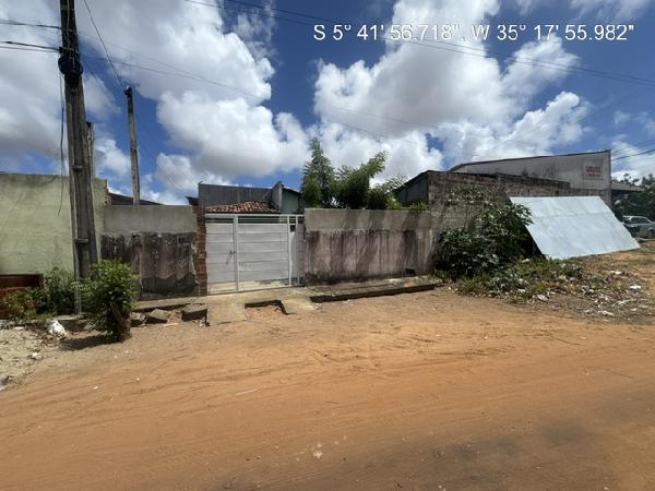 Casa em leilão em Extremoz