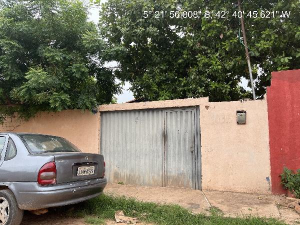 Casa em leilão em Demerval Lobao