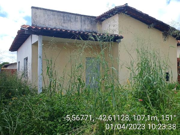 Casa em leilão em Monsenhor Gil
