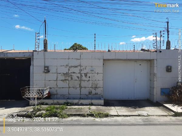Casa em leilão em Itaitinga