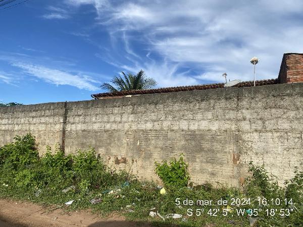 Casa em leilão em Extremoz