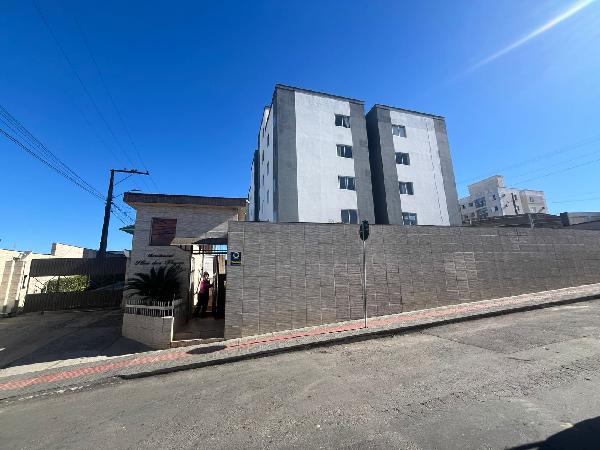 Apartamento em leilão em Sao Jose