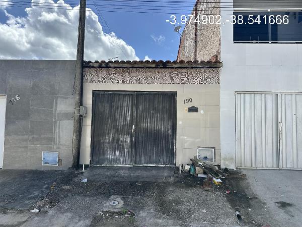 Casa em leilão em Itaitinga