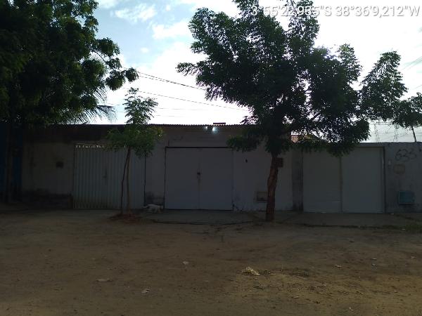Casa em leilão em Pacatuba