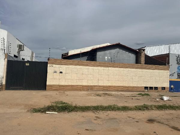 Casa em leilão em Luis Eduardo Magalhaes