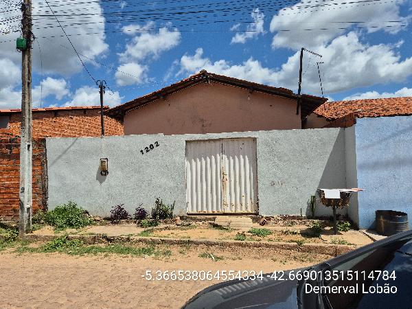 Casa em leilão em Demerval Lobao