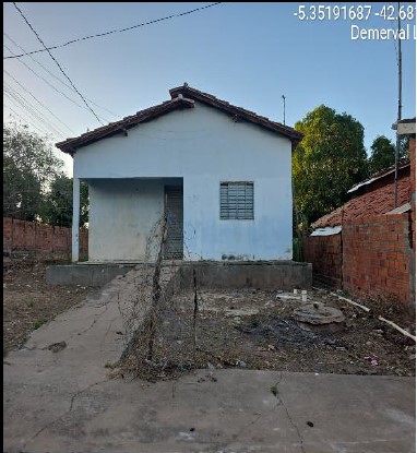 Casa em leilão em Demerval Lobao