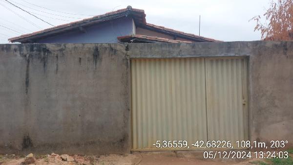Casa em leilão em Demerval Lobao