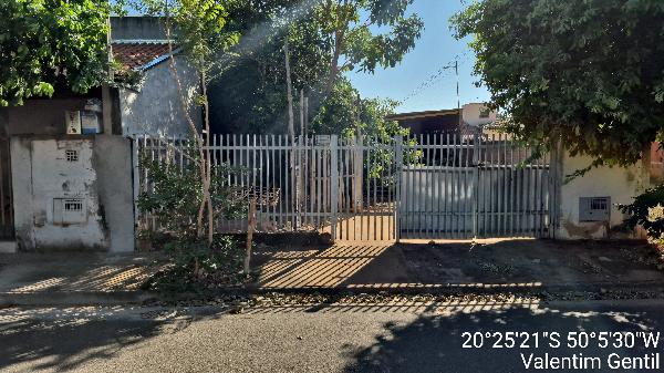 Casa em leilão em Valentim Gentil
