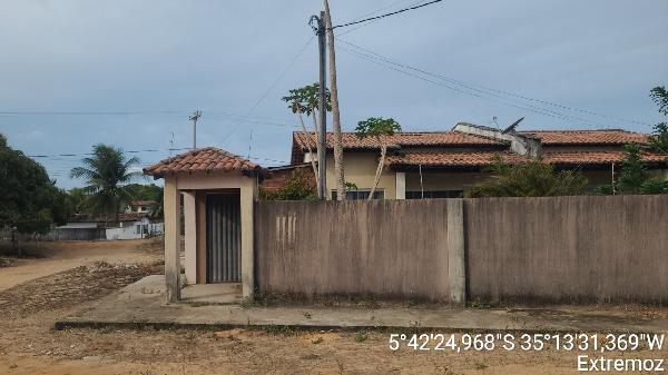Casa em leilão em Extremoz