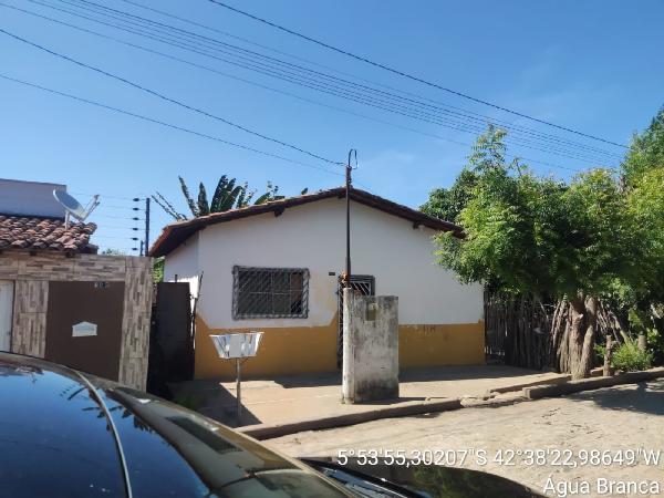 Casa em leilão em Agua Branca