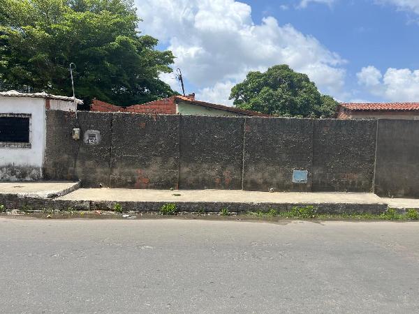Casa em leilão em Itaitinga