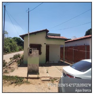 Casa em leilão em Agua Branca