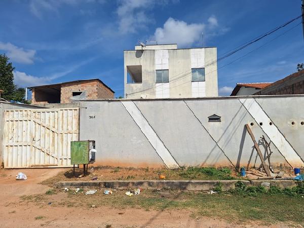 Apartamento em leilão em Esmeraldas