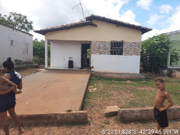 Casa em leilão em Demerval Lobao