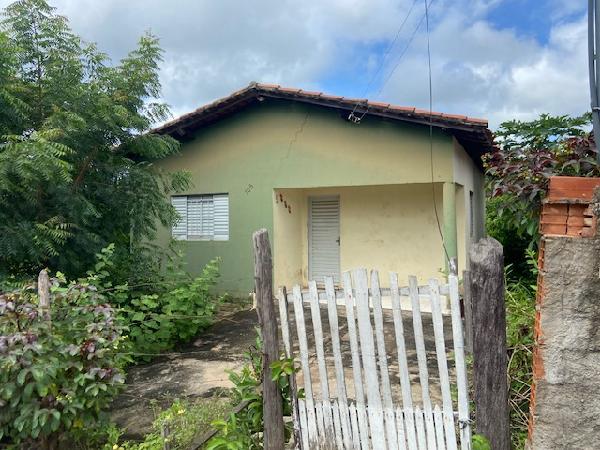 Casa em leilão em Demerval Lobao