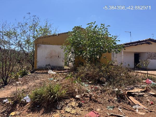 Casa em leilão em Demerval Lobao
