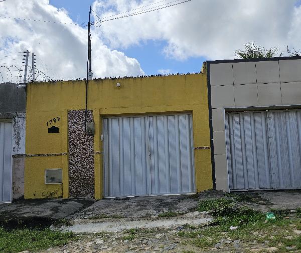 Casa em leilão em Pacatuba