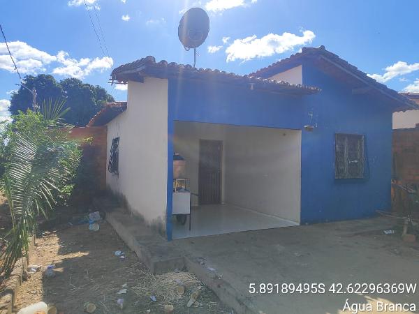 Casa em leilão em Agua Branca