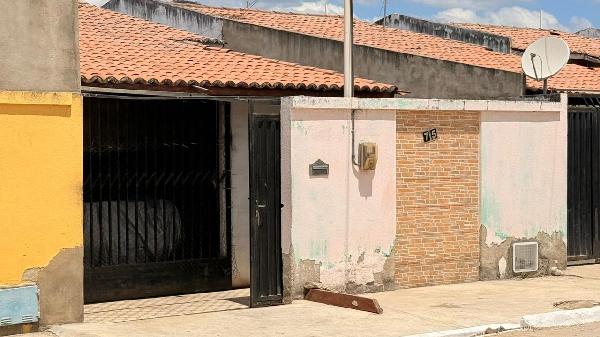 Casa em leilão em Iraucuba