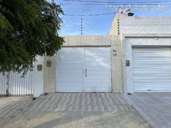 Casa em leilão em Santa Cruz Do Capibaribe