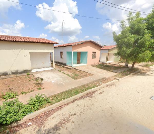 Casa em leilão em Demerval Lobao