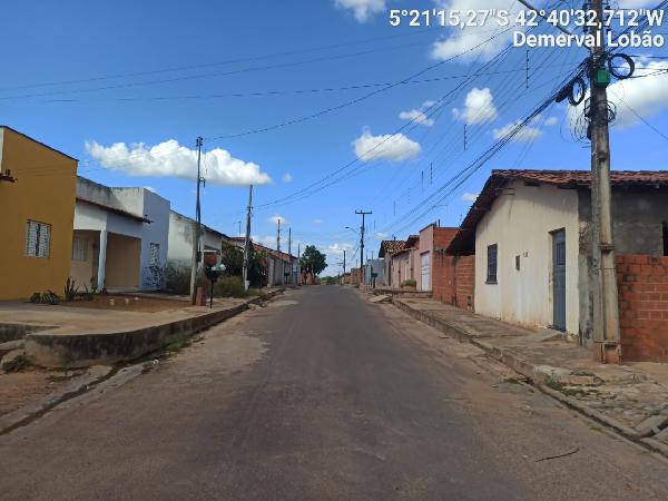 Casa em leilão em Demerval Lobao