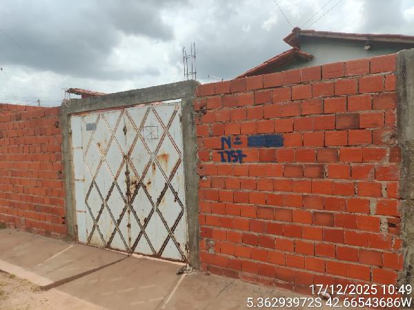 Casa em leilão em Demerval Lobao