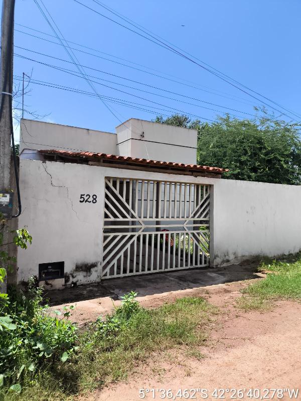 Casa em leilão em Altos