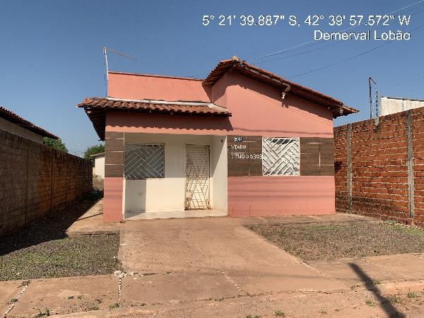 Casa em leilão em Demerval Lobao