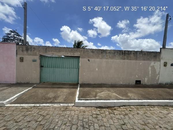 Casa em leilão em Extremoz