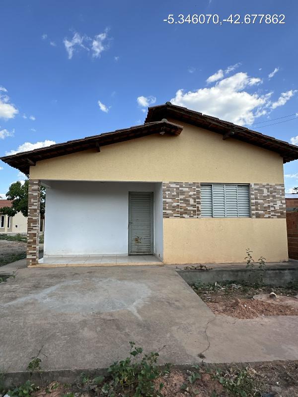 Casa em leilão em Demerval Lobao
