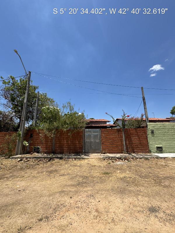 Casa em leilão em Demerval Lobao