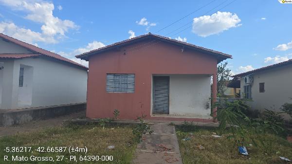 Casa em leilão em Demerval Lobao