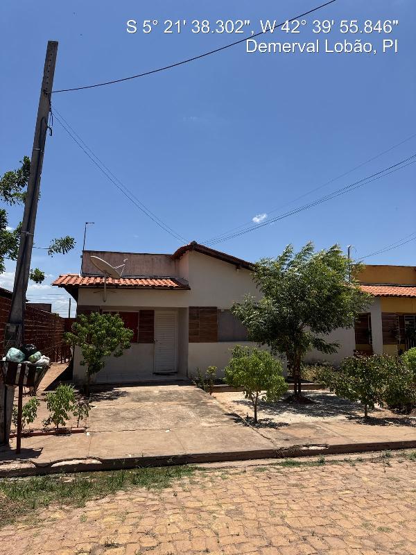 Casa em leilão em Demerval Lobao