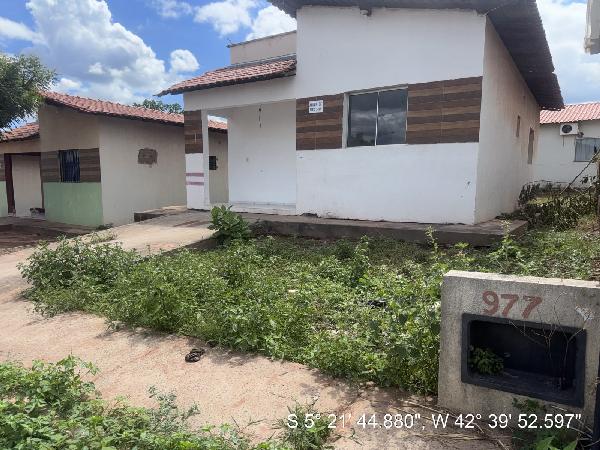Casa em leilão em Demerval Lobao