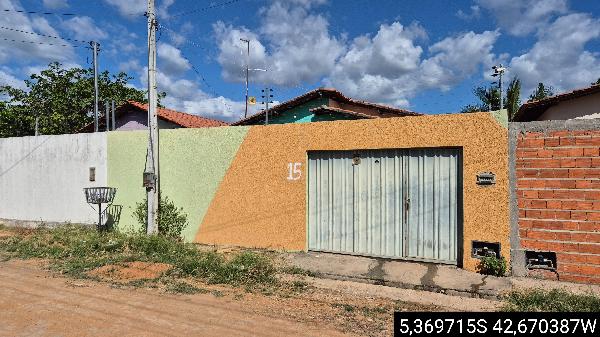 Casa em leilão em Demerval Lobao