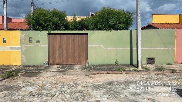 Casa em leilão em Altos