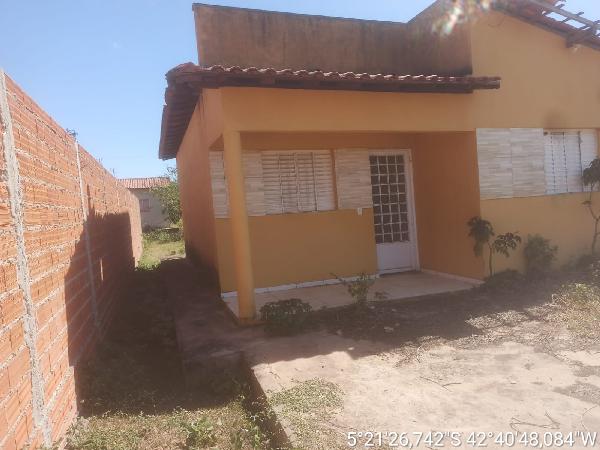 Casa em leilão em Demerval Lobao
