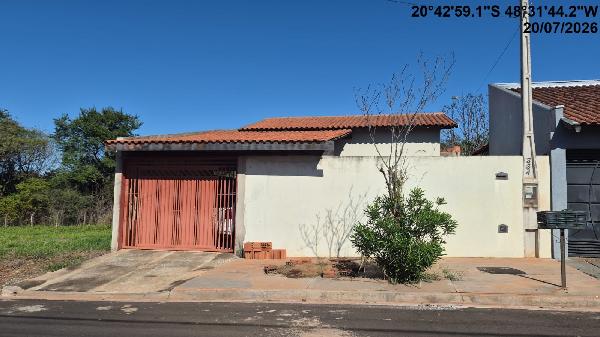 Casa em leilão em Colina