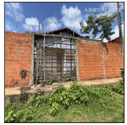 Casa em leilão em Demerval Lobao
