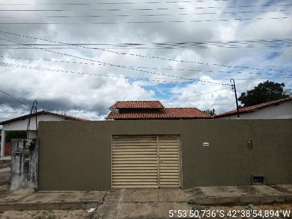 Casa em leilão em Agua Branca