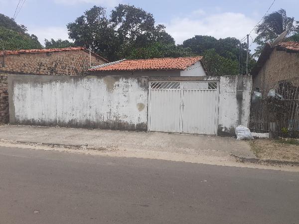 Casa em leilão em Apicum-Acu